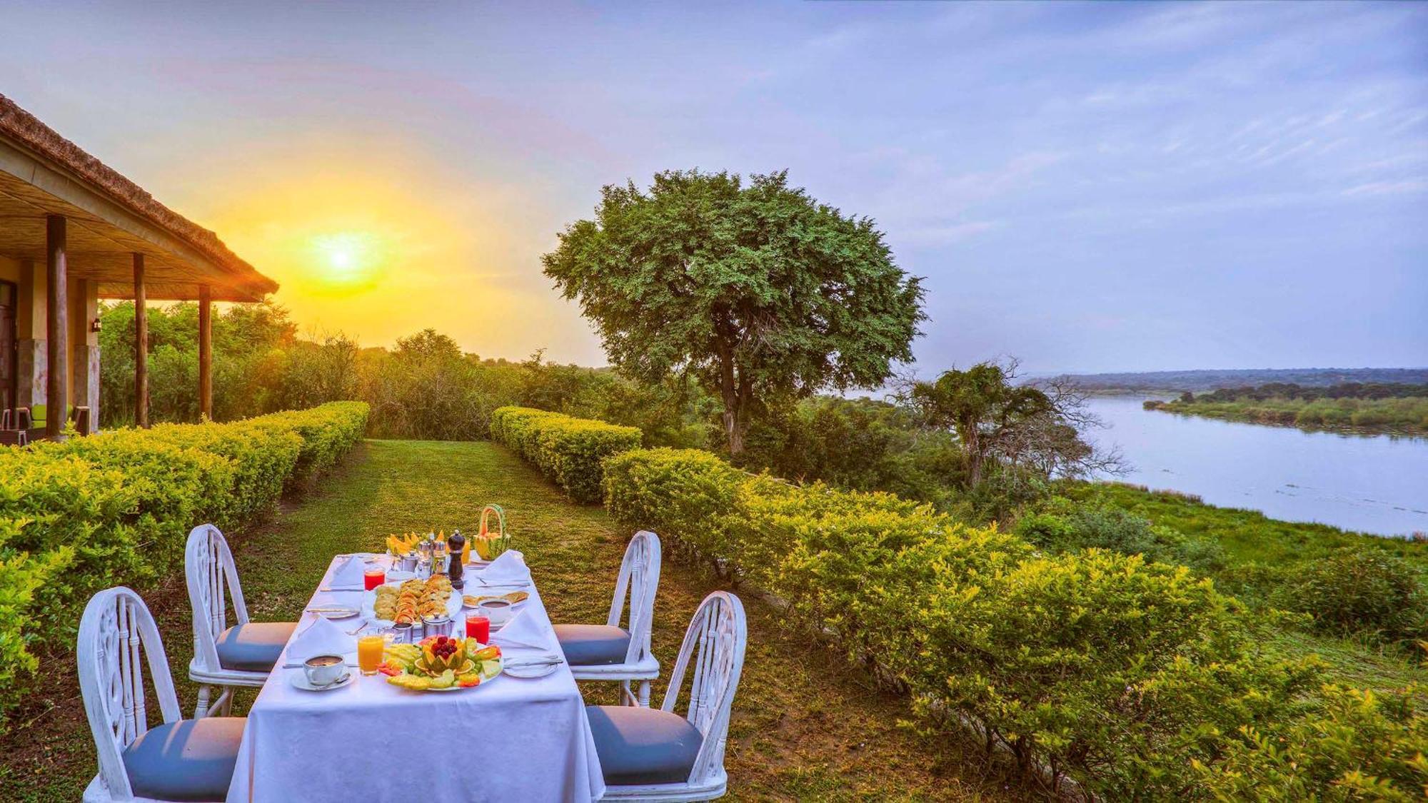 Paraa Safari Lodge エクステリア 写真